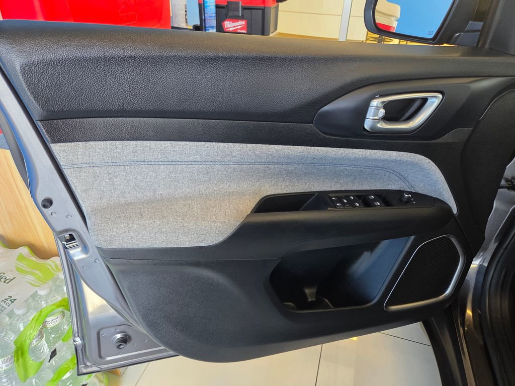 Used 2022 Jeep Compass Latitude w/ Convenience Group image 14