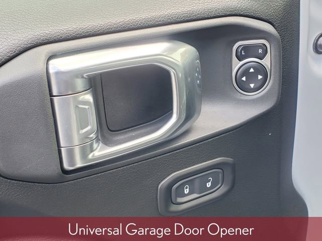 Used 2025 Jeep Wrangler Willys image 16