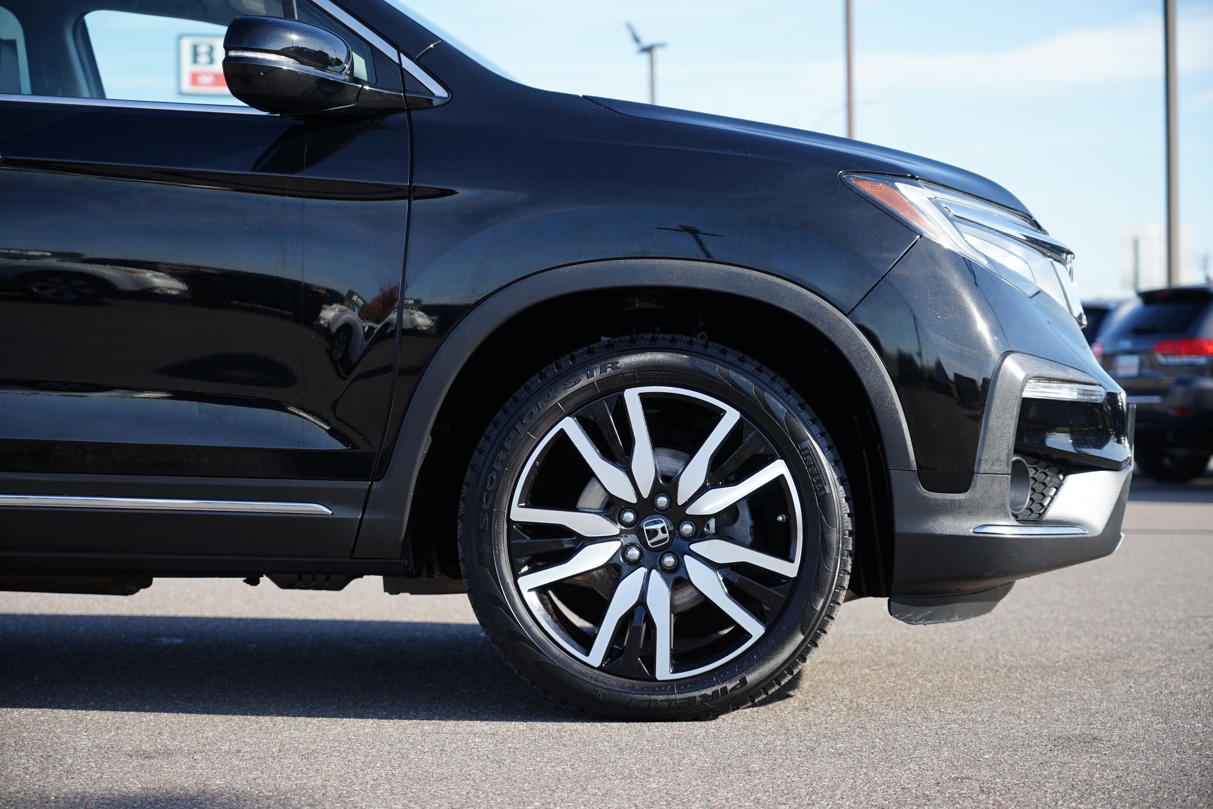 Used 2019 Honda Pilot Touring image 11