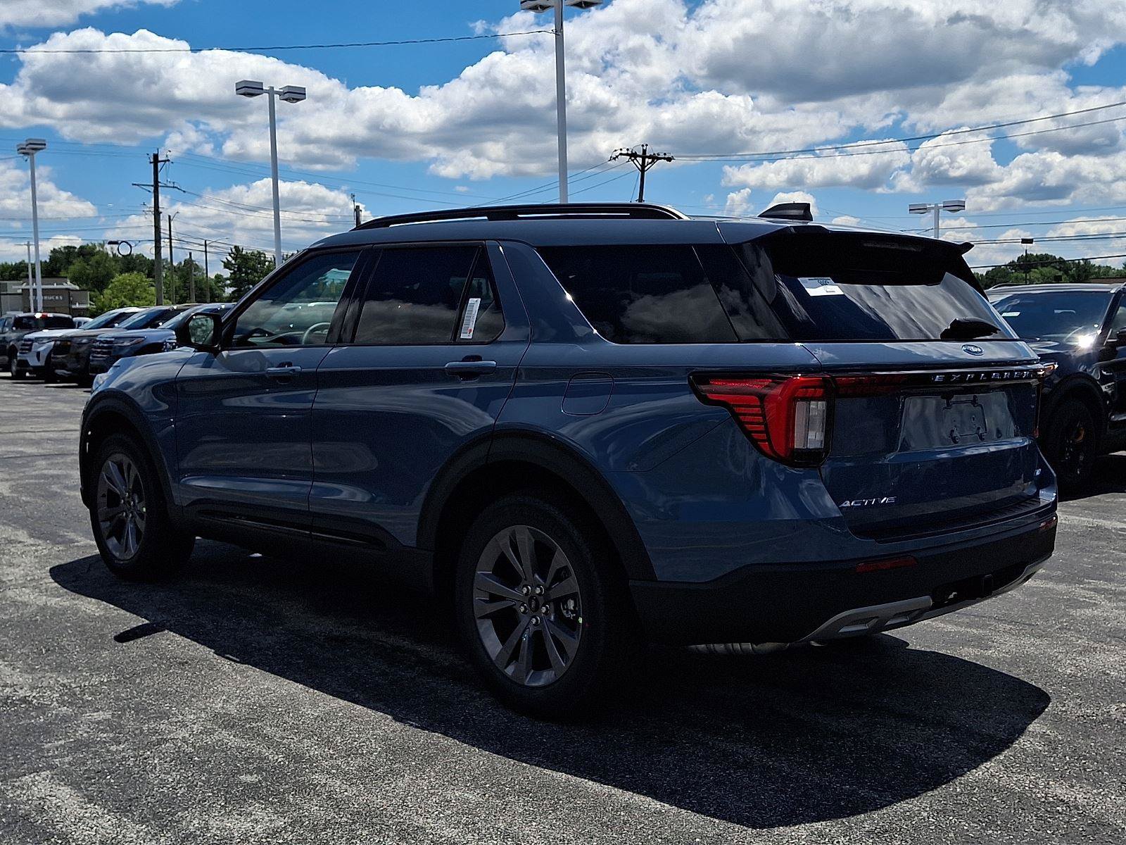 New 2026 Ford Explorer Active w/ Active Comfort Package AWD/4WD image 3