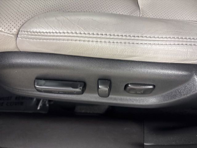 Used 2016 Honda CR-V Touring image 25