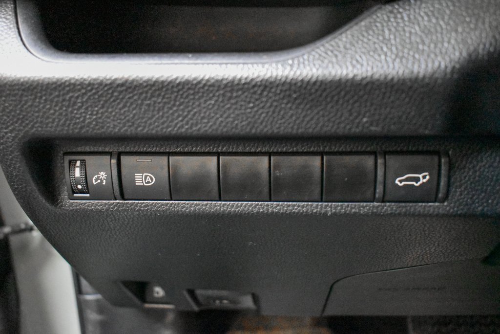 Used 2023 Toyota RAV4 XLE image 17