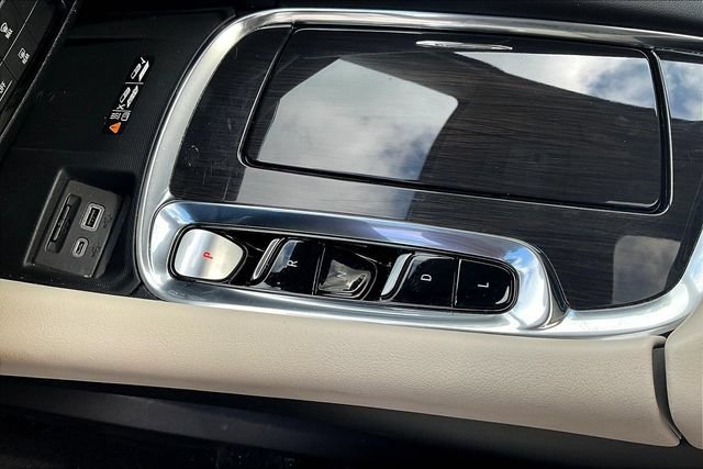 Used 2023 Buick Enclave Essence w/ Experience Buick Package FWD image 18