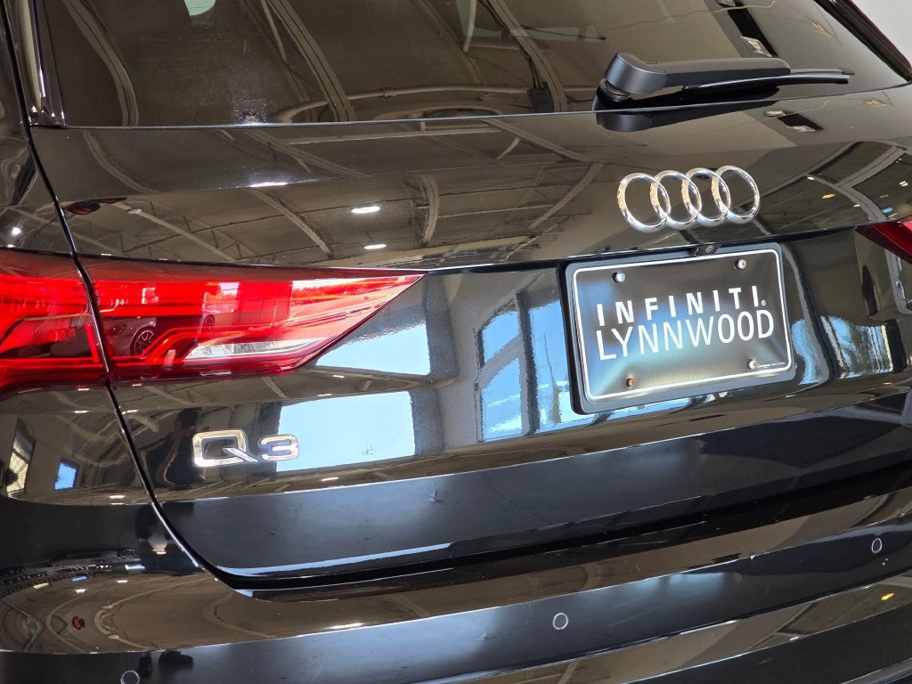 Used 2021 Audi Q3 2.0T Premium Plus w/ Premium Plus Package AWD/4WD image 25
