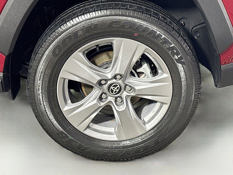 Used 2023 Toyota RAV4 XLE w/ Convenience Package image 30