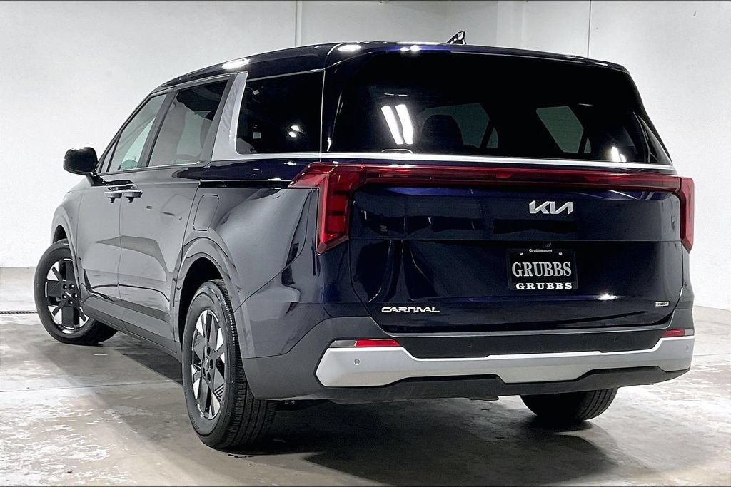 Used 2026 Kia Carnival LXS FWD image 15