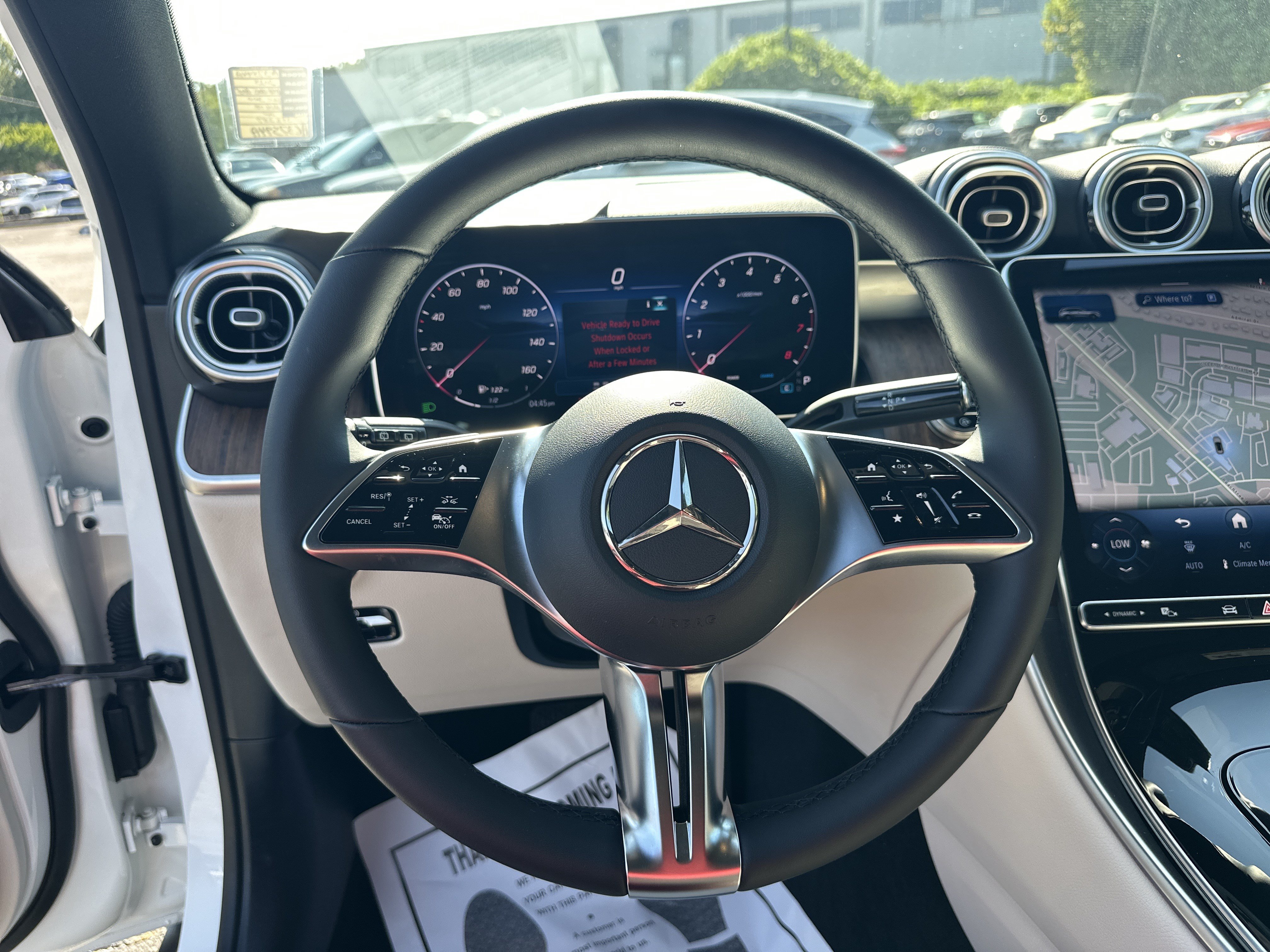 Used 2025 Mercedes-Benz GLC 300 image 27