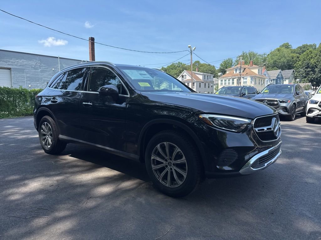 New 2025 Mercedes-Benz GLC 300 4MATIC video 1