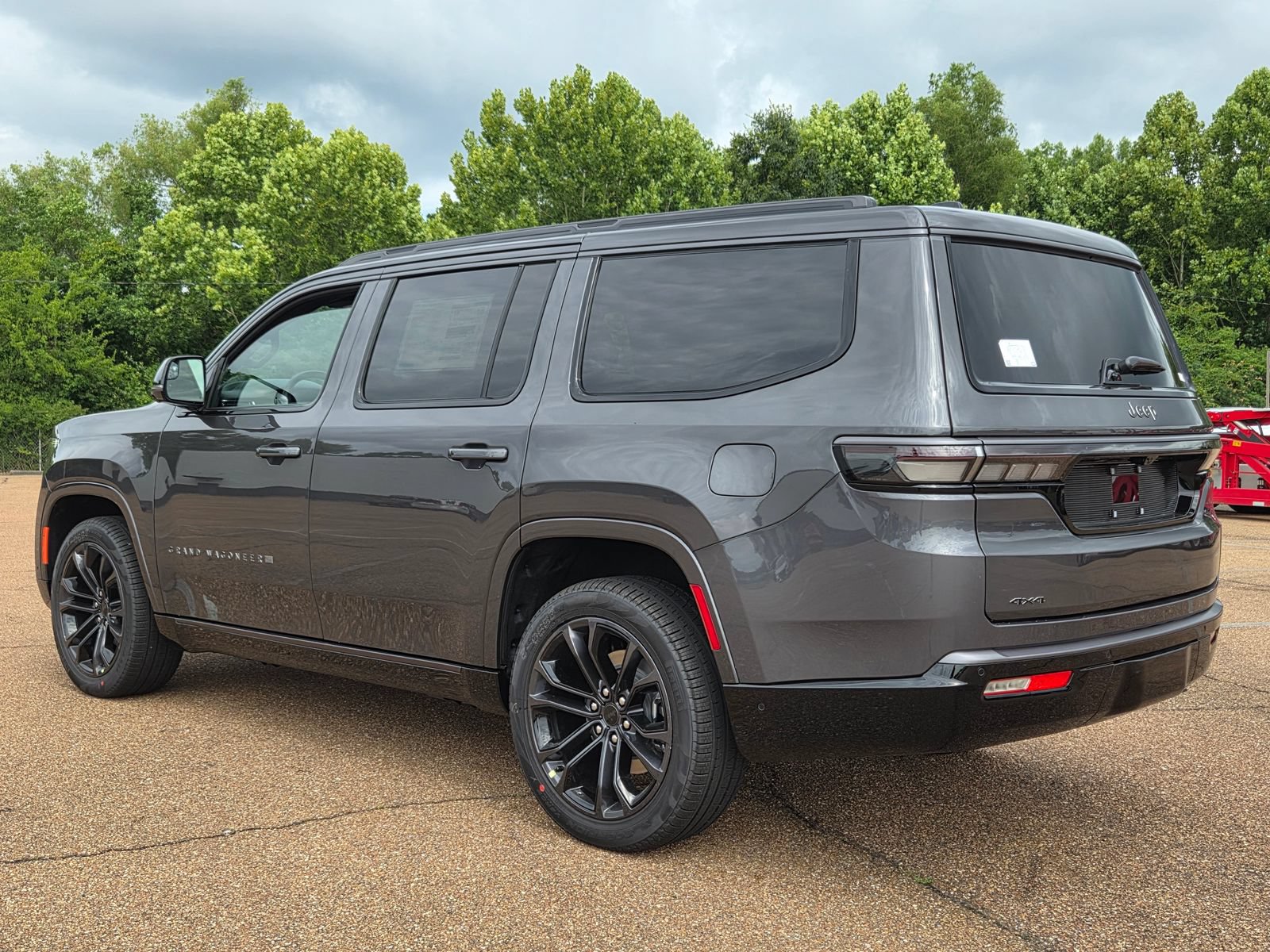 New 2026 Jeep Grand Wagoneer Summit AWD/4WD image 4