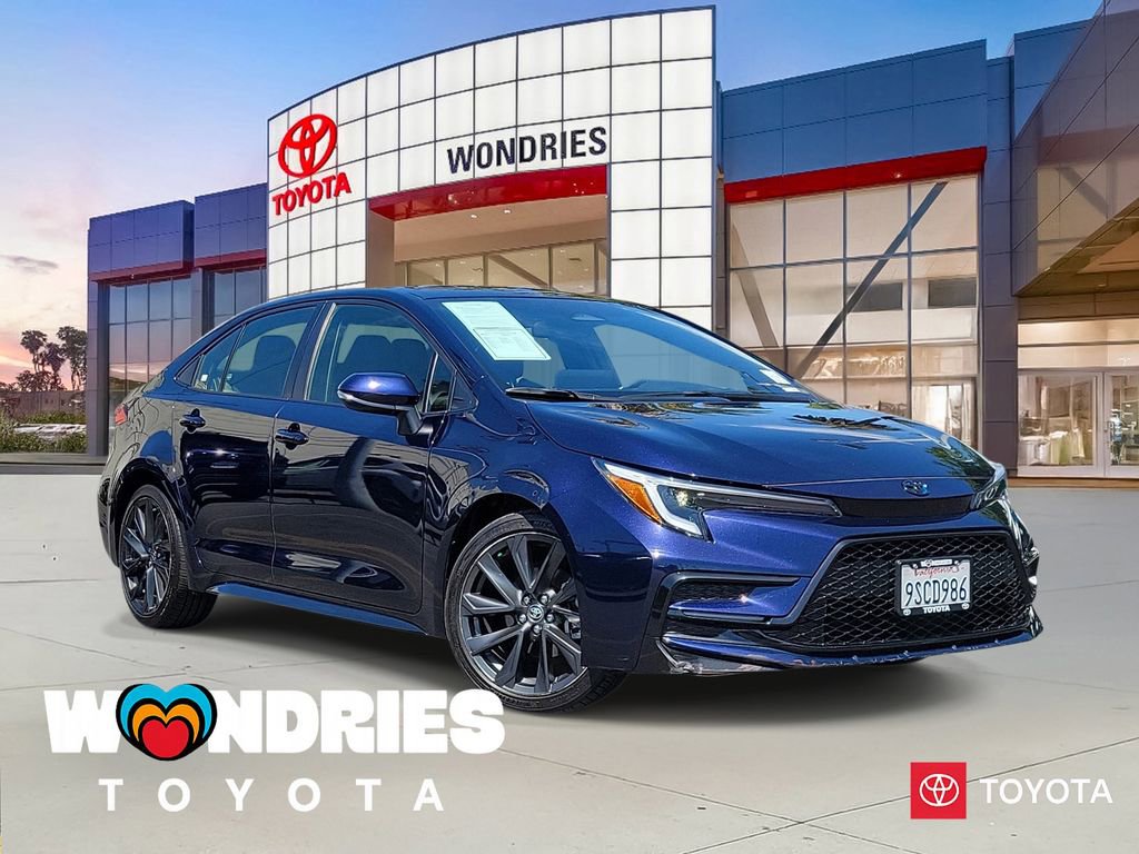 Used 2025 Toyota Corolla SE w/ SE Premium Package FWD image 1