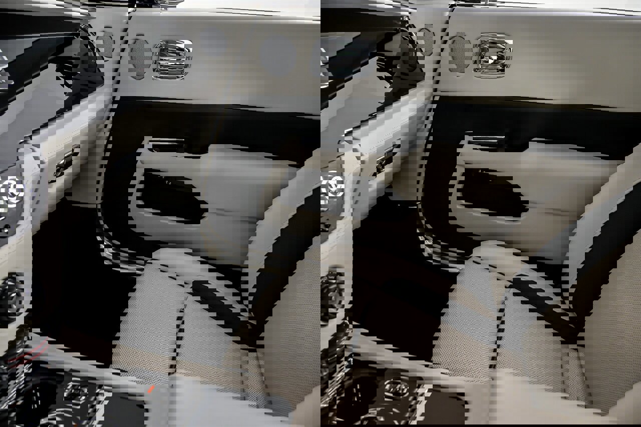 Used 2019 Rolls-Royce Wraith image 42