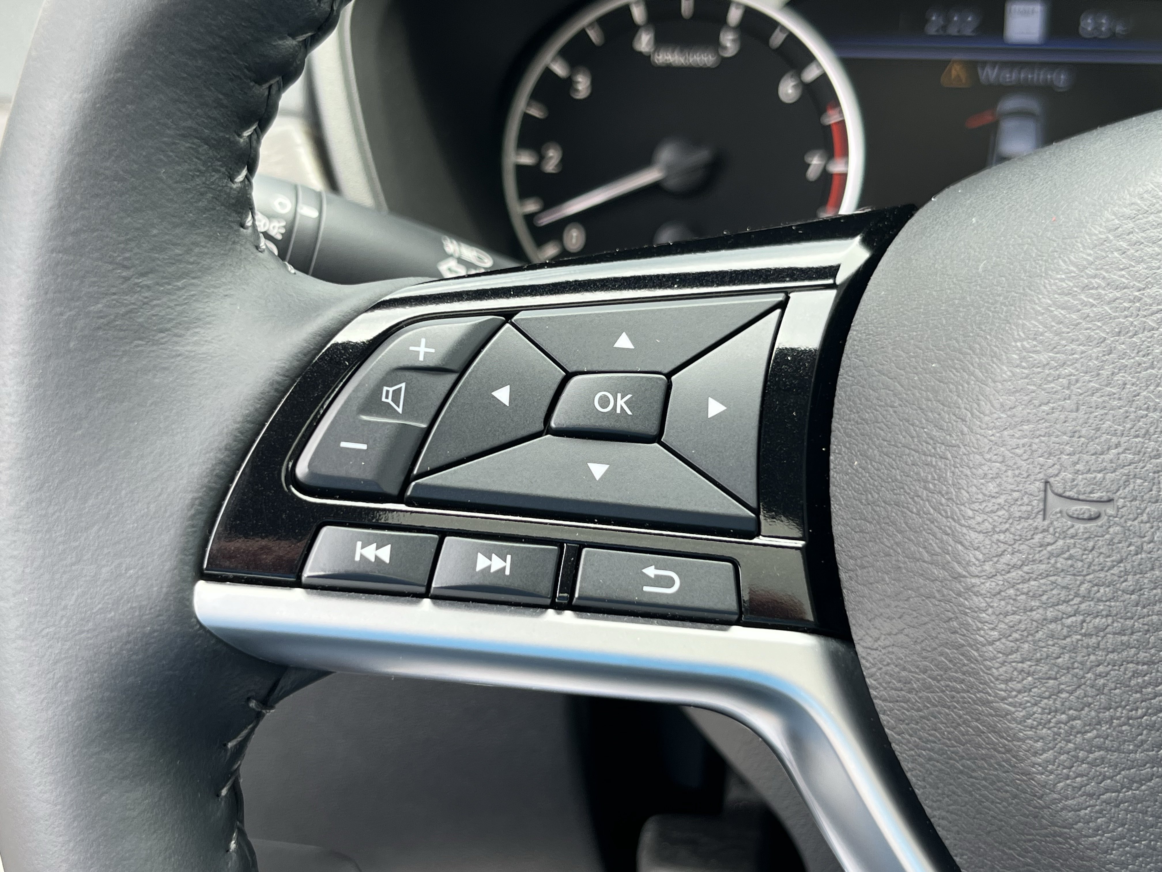 Used 2023 Nissan Altima 2.5 SV w/ SV Premium Package AWD/4WD image 25
