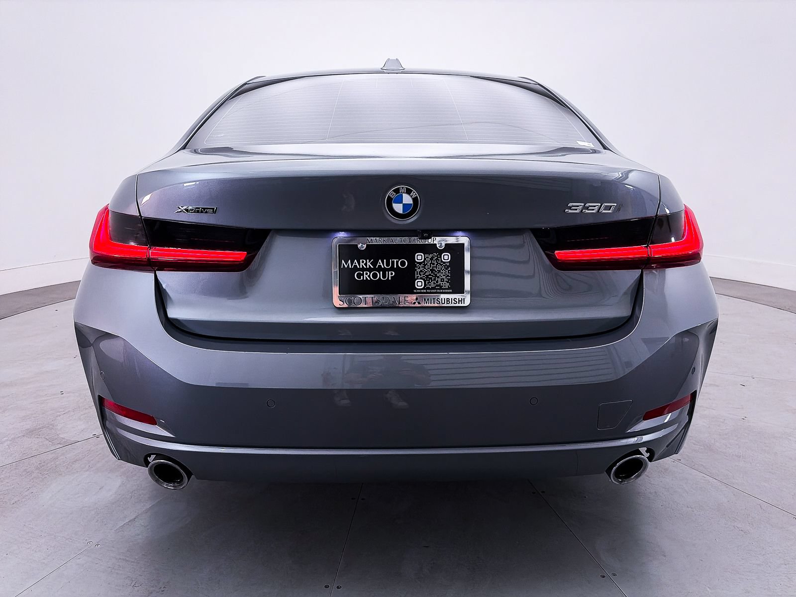 Used 2023 BMW 330i xDrive Sedan w/ Driving Assistance Package AWD/4WD image 14