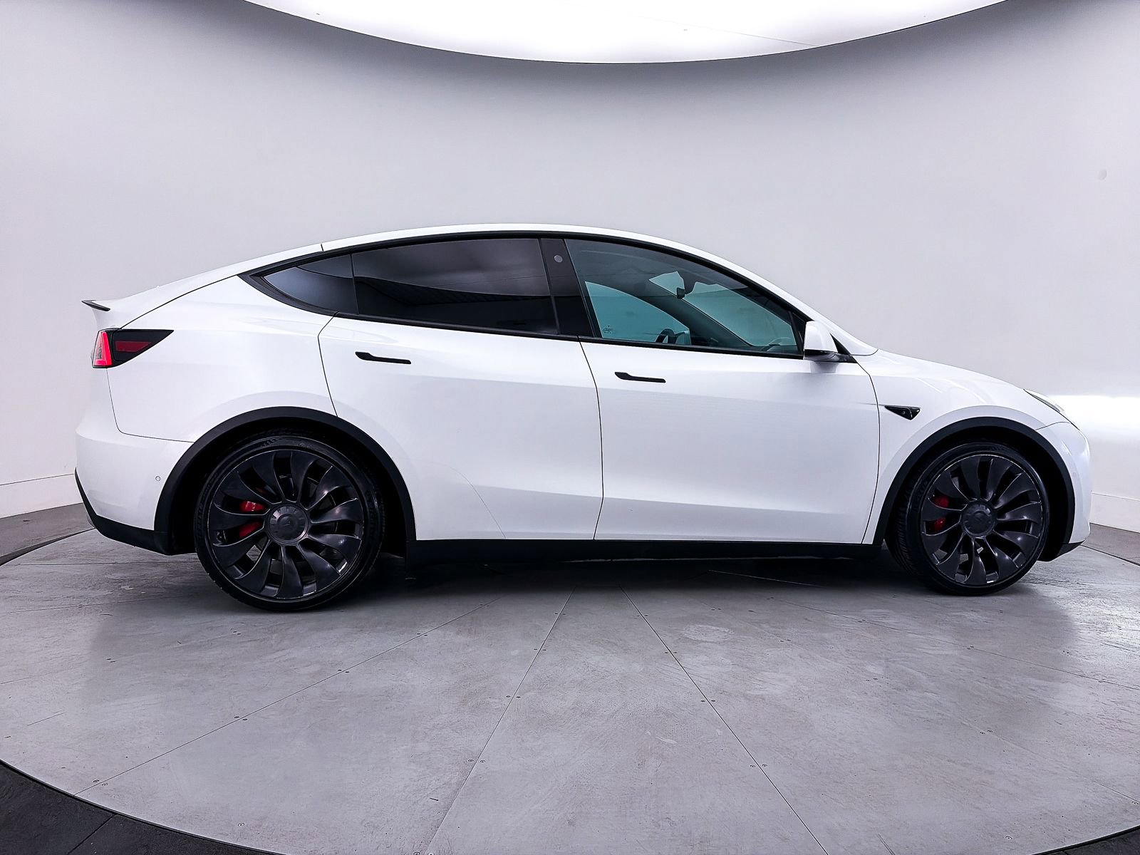 Used 2022 Tesla Model Y Performance AWD/4WD image 36