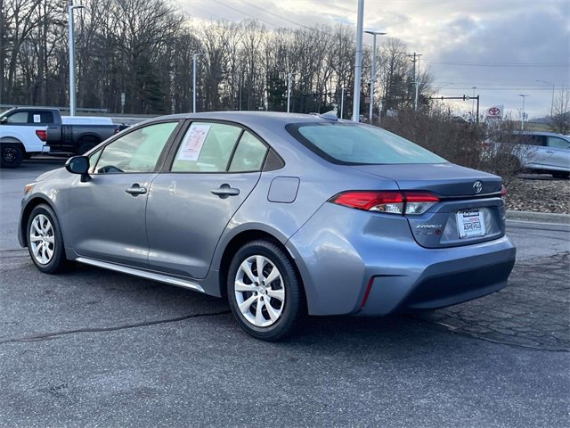 Used 2024 Toyota Corolla LE image 3