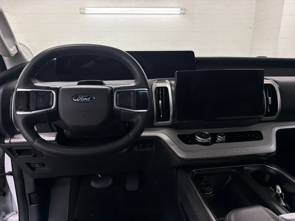 Certified 2025 Ford Expedition Max Active RWD image 9
