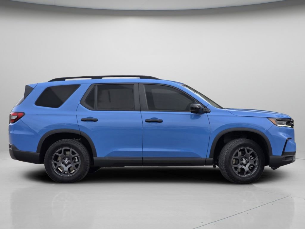 Certified 2025 Honda Pilot TrailSport image 27