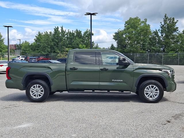 Used 2022 Toyota Tundra SR5 w/ SR5 Convenience Package AWD/4WD image 9