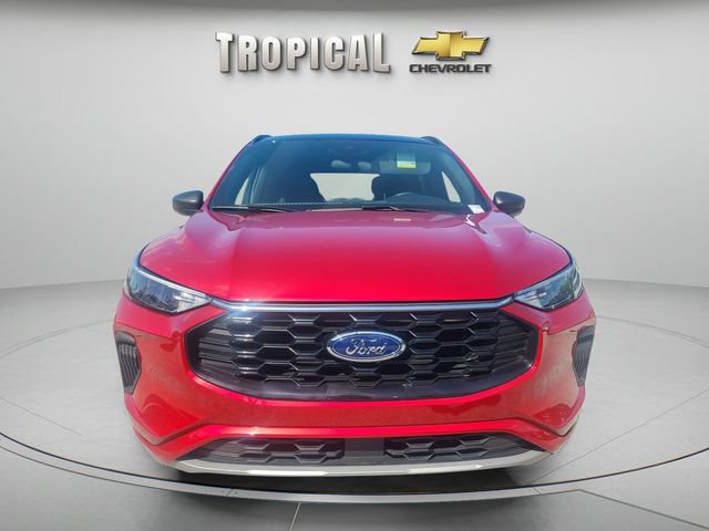 Used 2024 Ford Escape ST-Line w/ Tech Pack #1 FWD image 8