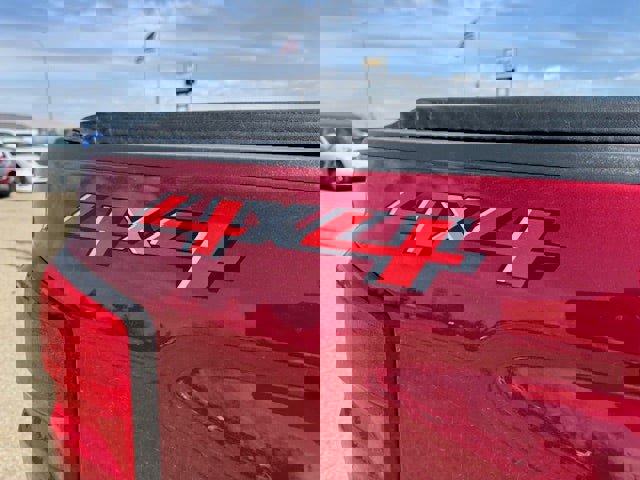 Used 2018 Chevrolet Silverado 1500 LT w/ All Star Edition image 23