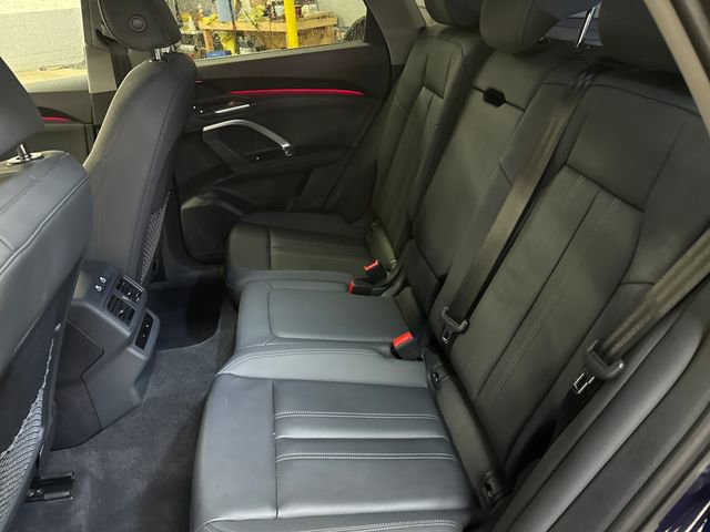Certified 2025 Audi Q5 Premium w/ Convenience Package AWD/4WD image 11