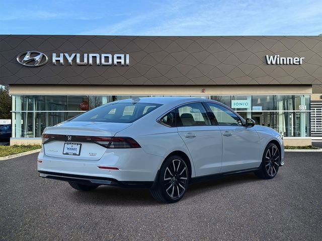 Used 2023 Honda Accord Touring image 5