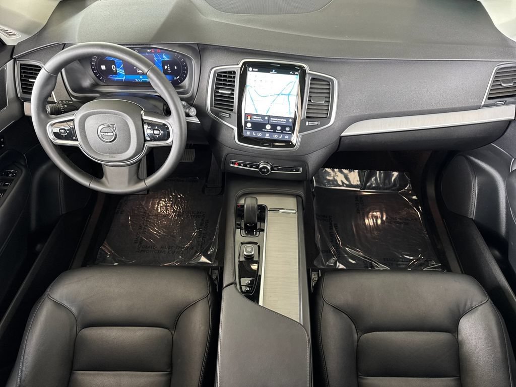 Certified 2025 Volvo XC90 B5 Core w/ Protection Package Premier AWD/4WD image 12