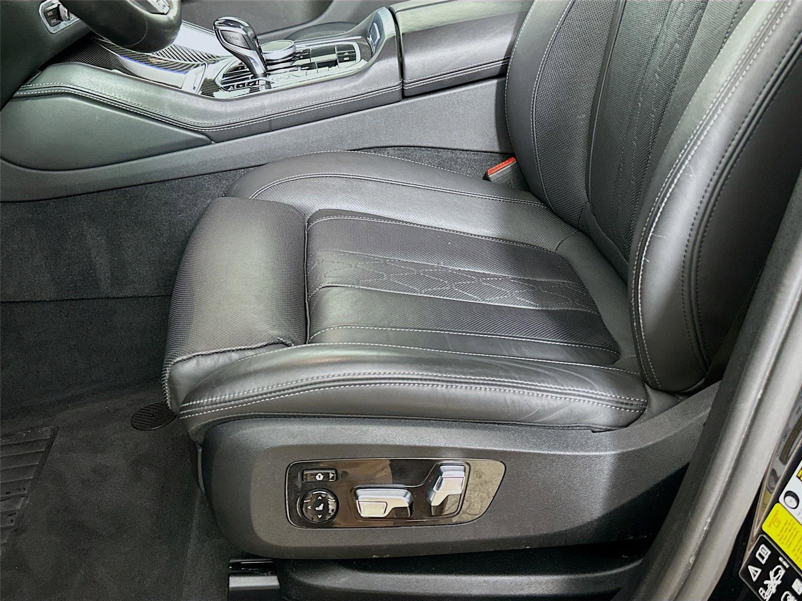 Used 2021 BMW X6 M50i image 20