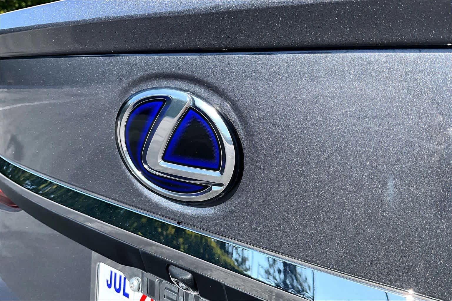 Used 2021 Lexus ES 300h w/ Premium Package FWD image 29