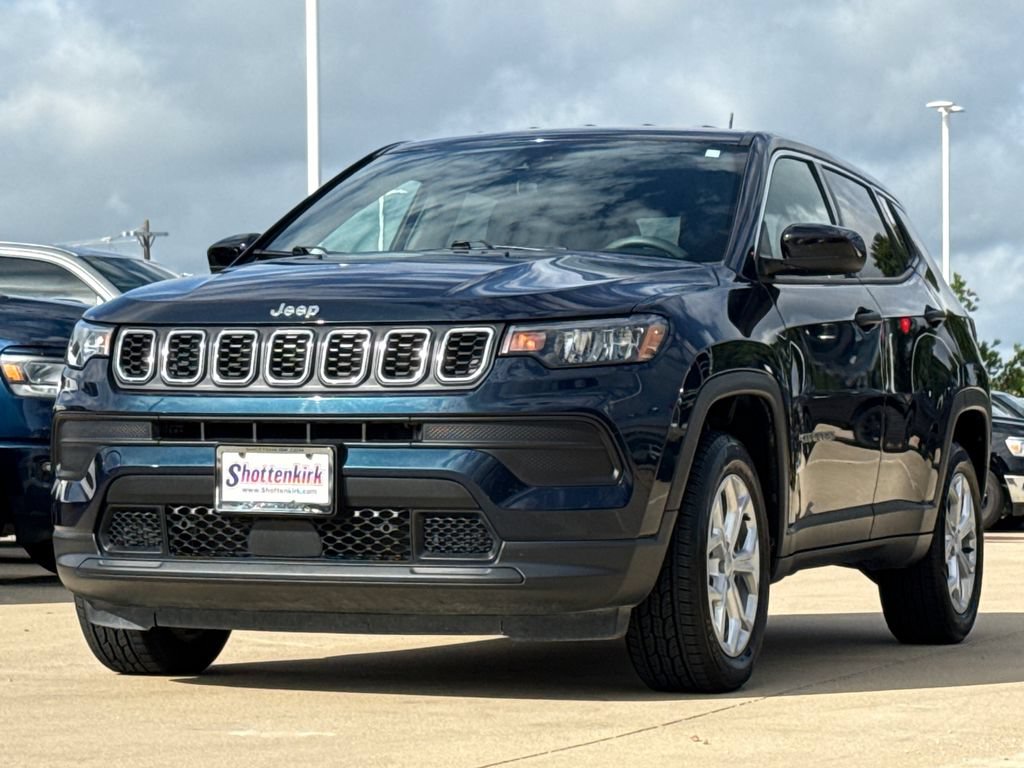 Used 2024 Jeep Compass Sport AWD/4WD video 3