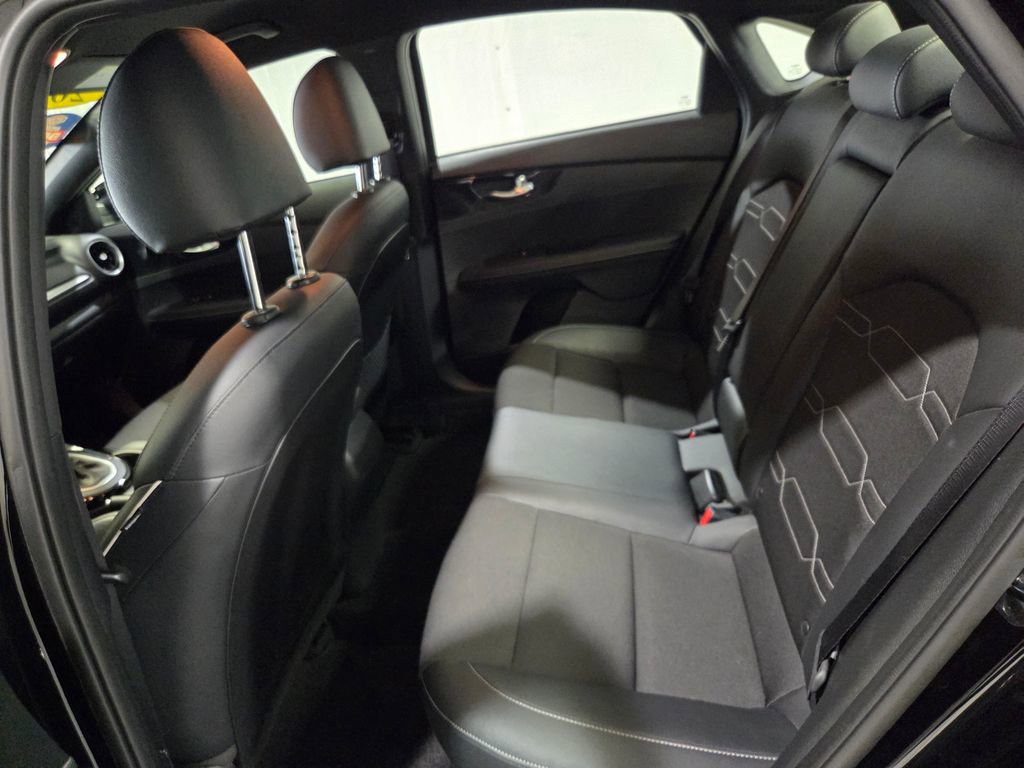 Used 2023 Kia Forte GT-Line image 10