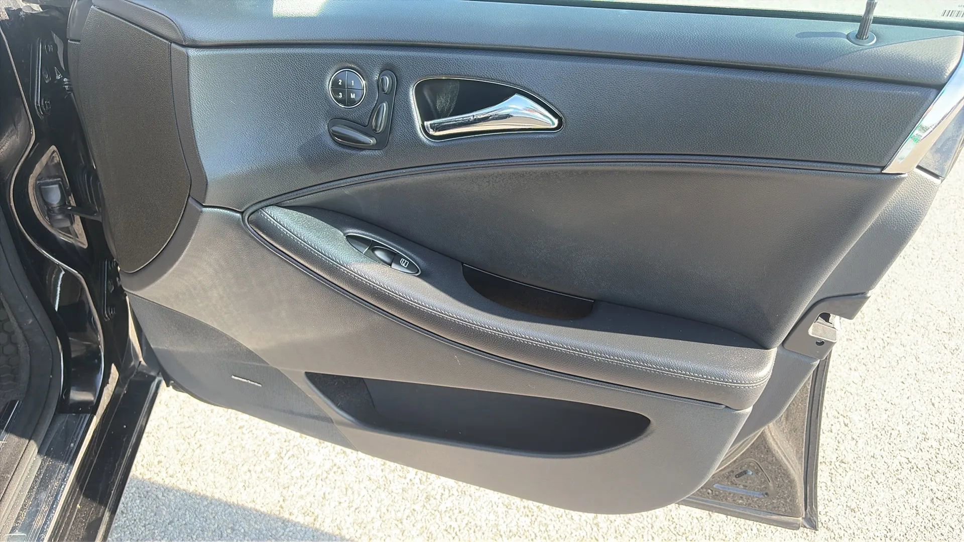 Used 2010 Mercedes-Benz CLS 550 image 37