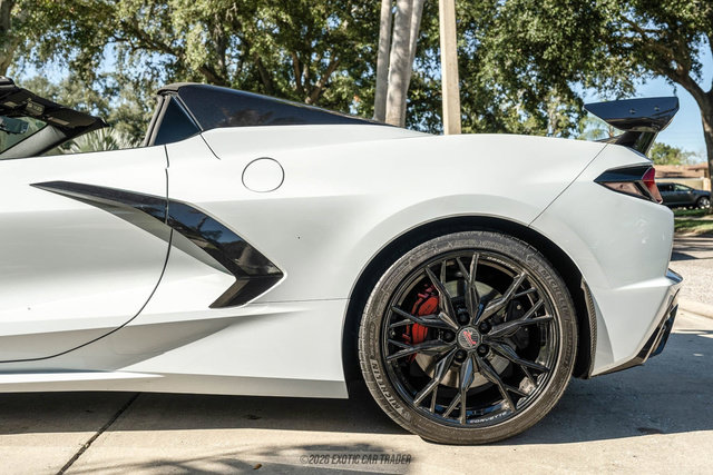 Used 2023 Chevrolet Corvette Stingray Preferred Conv w/ Z51 Performance Package RWD image 5