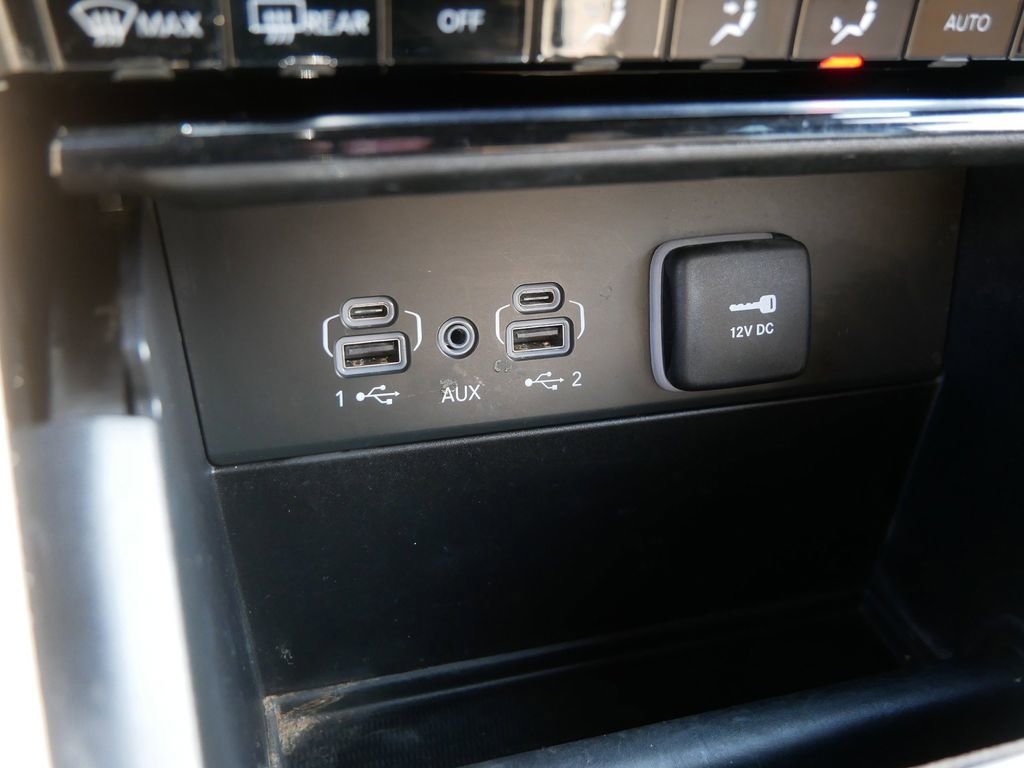 Used 2023 Jeep Grand Cherokee L Limited w/ MOPAR Finishing Package image 26