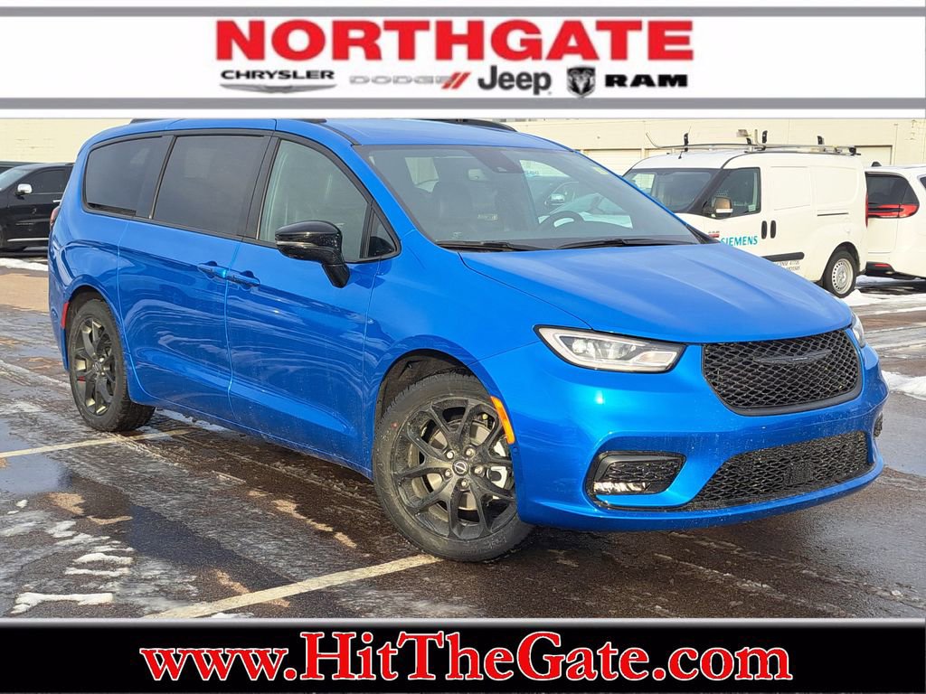 New 2026 Chrysler Pacifica Select w/ S Appearance Package image 1