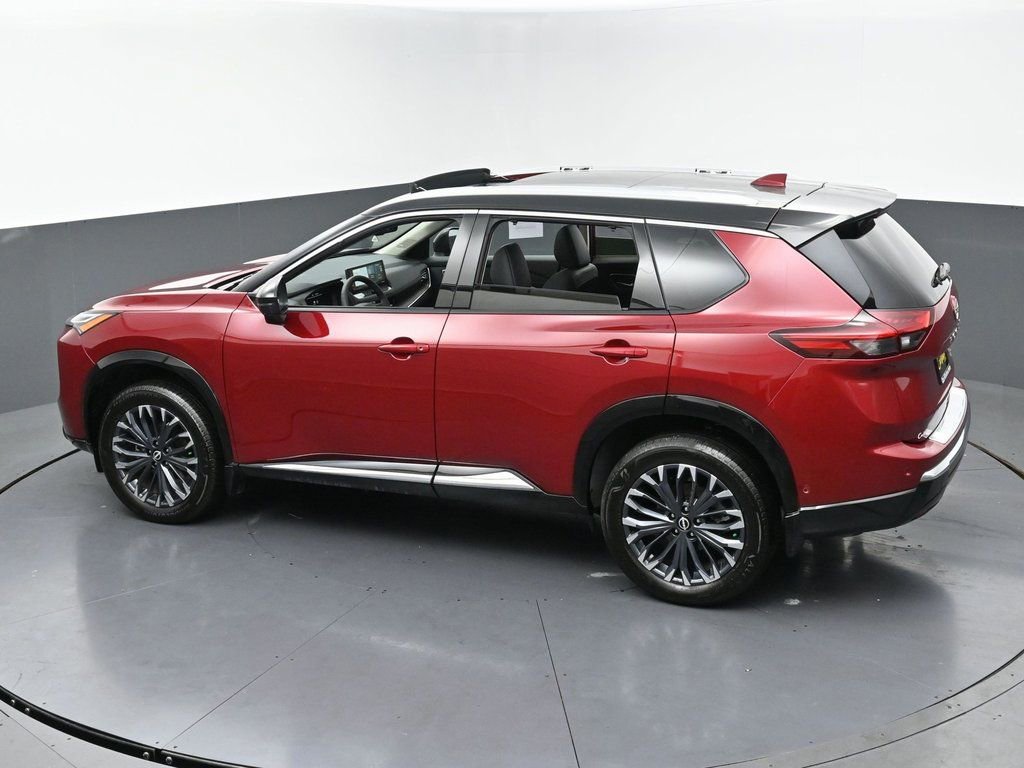 Used 2025 Nissan Rogue Platinum w/ Platinum Premium Package image 48