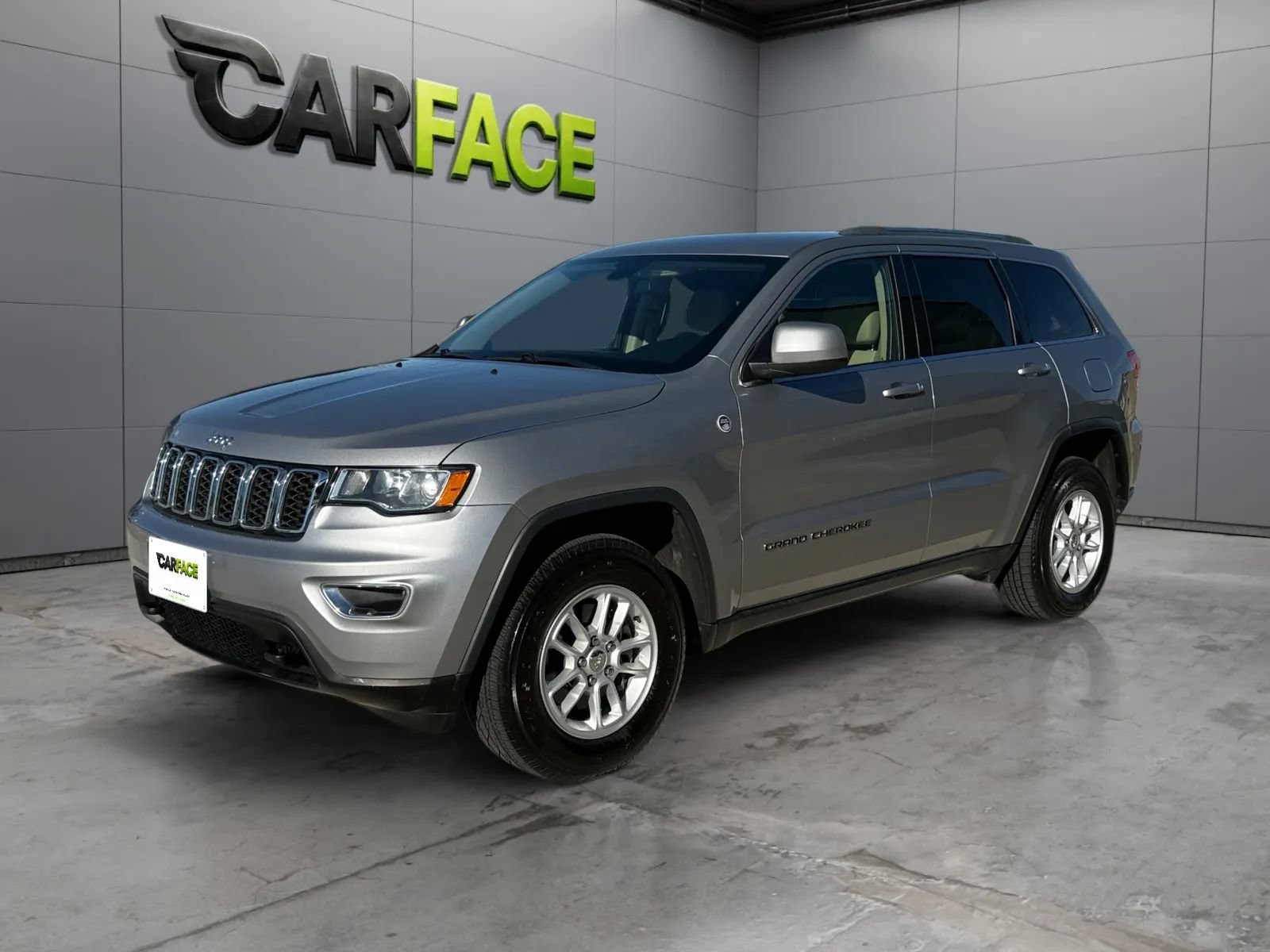 Used 2019 Jeep Grand Cherokee Laredo AWD/4WD image 5