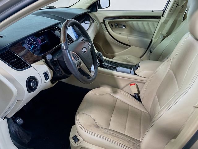 Used 2018 Ford Taurus Limited image 10