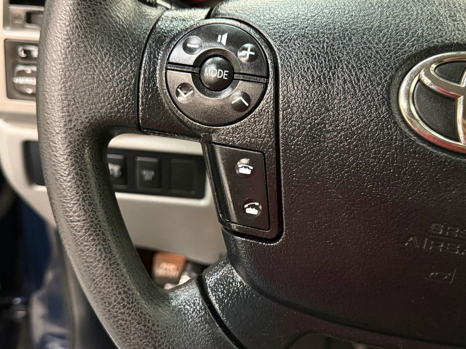 Used 2012 Toyota Tundra 4x4 Double Cab w/ TRD Off-Road Pkg image 31