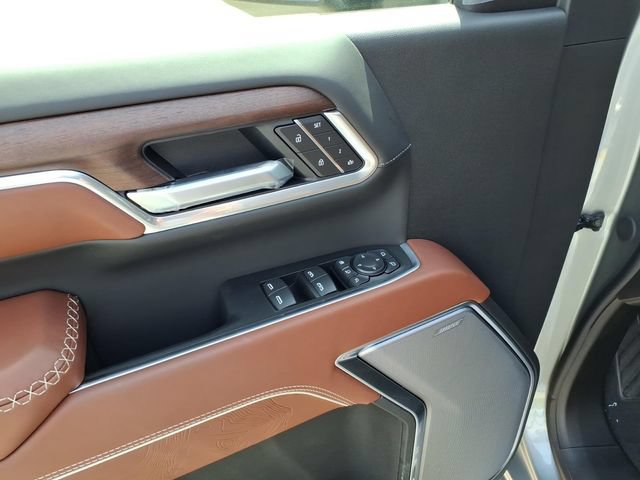 New 2026 GMC Sierra 3500 Denali Ultimate AWD/4WD image 17