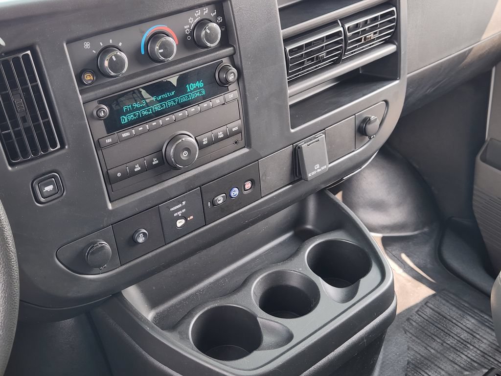 Used 2025 Chevrolet Express 3500 LS RWD image 19