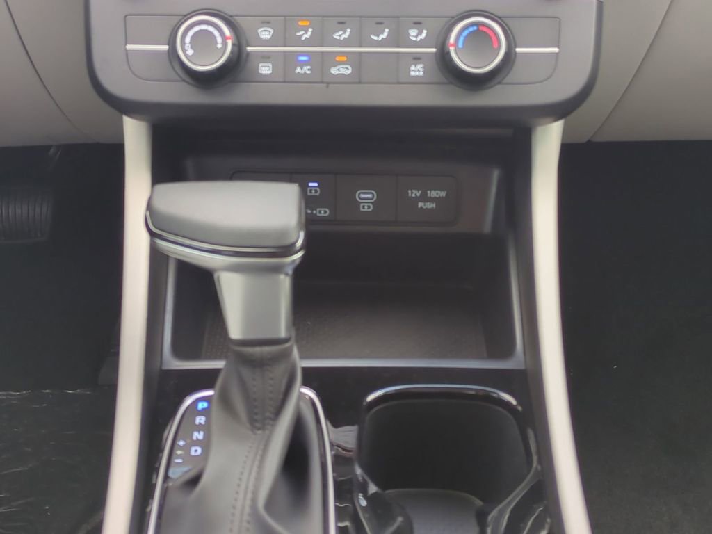 New 2026 Hyundai Tucson SE image 21