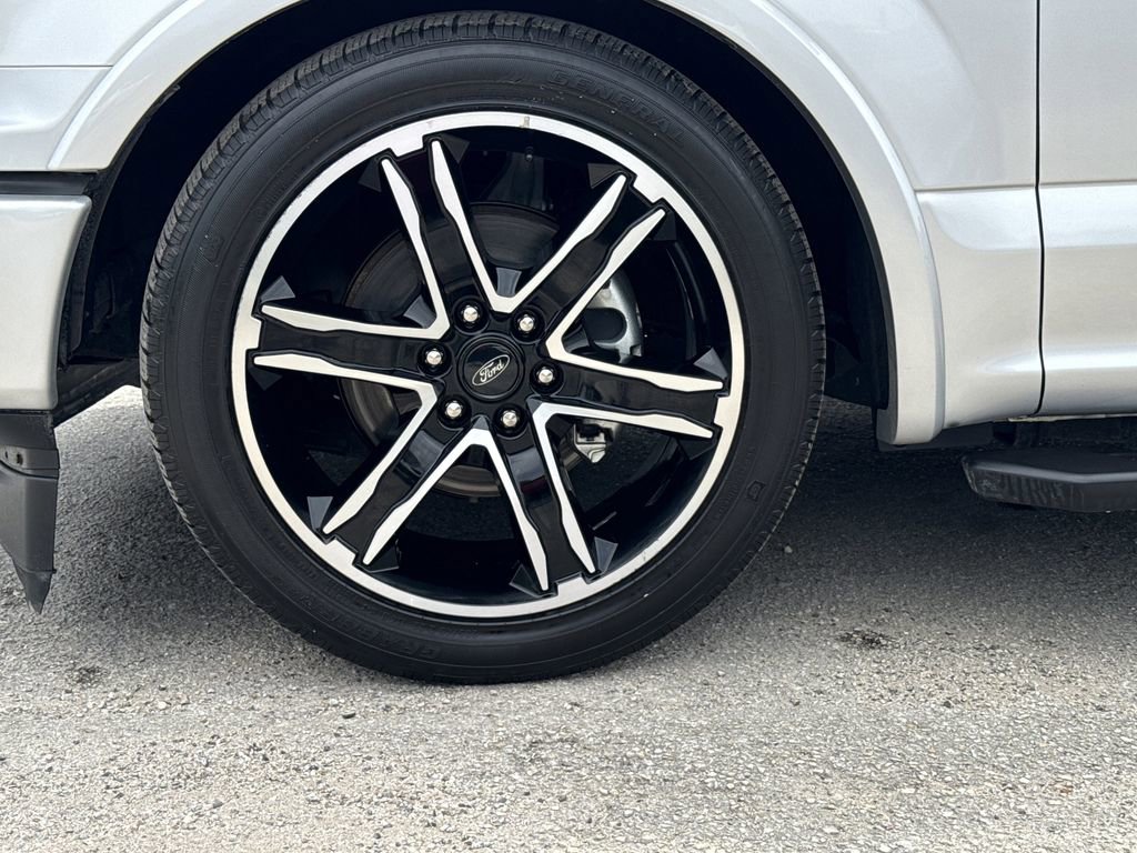 Used 2019 Ford F150 XLT w/ Equipment Group 302A Luxury image 6