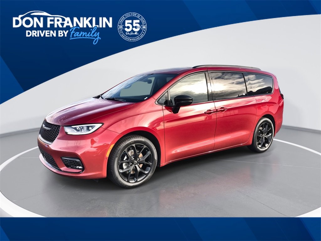 New 2026 Chrysler Pacifica Limited