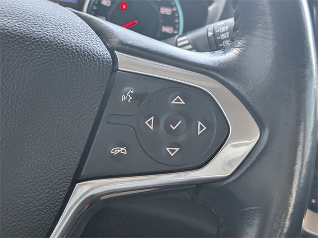 Used 2021 Chevrolet Traverse LT image 28