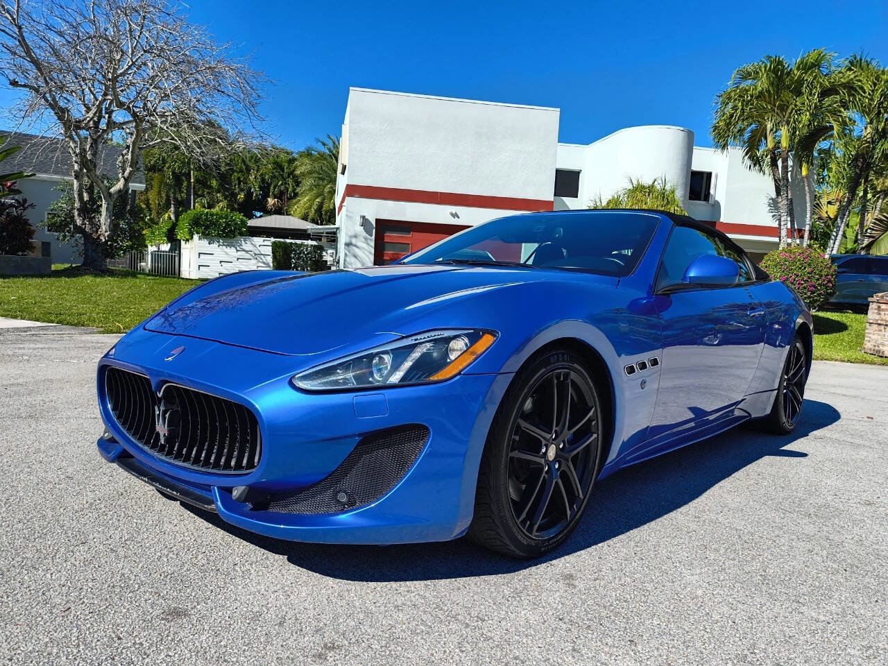 Used 2017 Maserati GranTurismo Sport RWD image 2