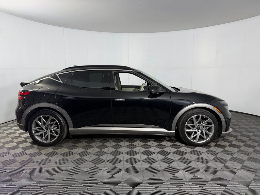 Used 2023 Genesis GV60 Advanced AWD/4WD image 3