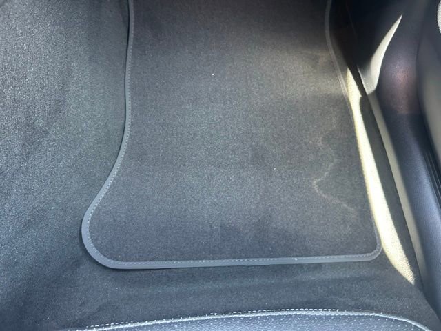 Used 2025 Mercedes-Benz GLC 300 image 28