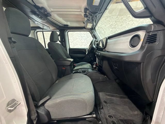 Used 2024 Jeep Gladiator Sport AWD/4WD image 11