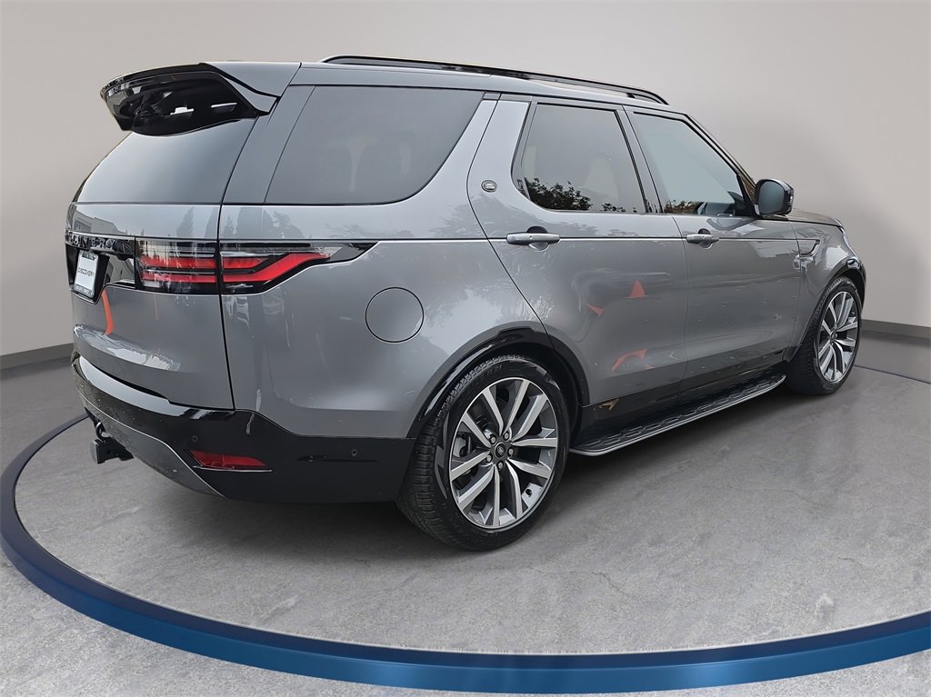 New 2025 Land Rover Discovery Dynamic SE image 5